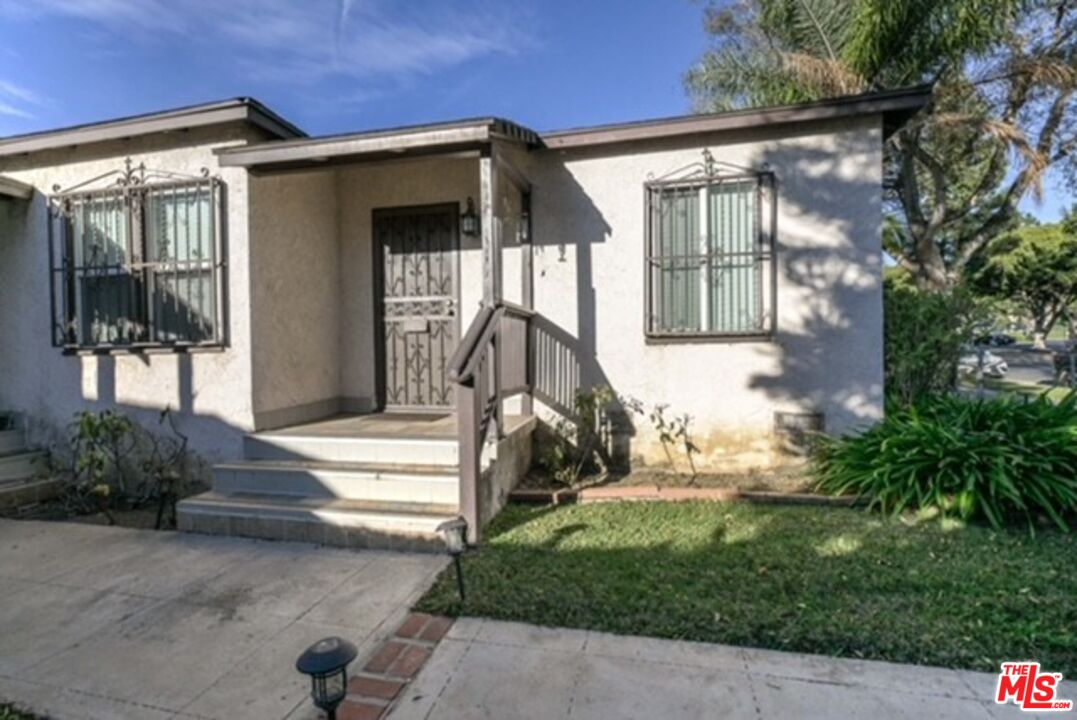 10755 Jefferson Blvd
