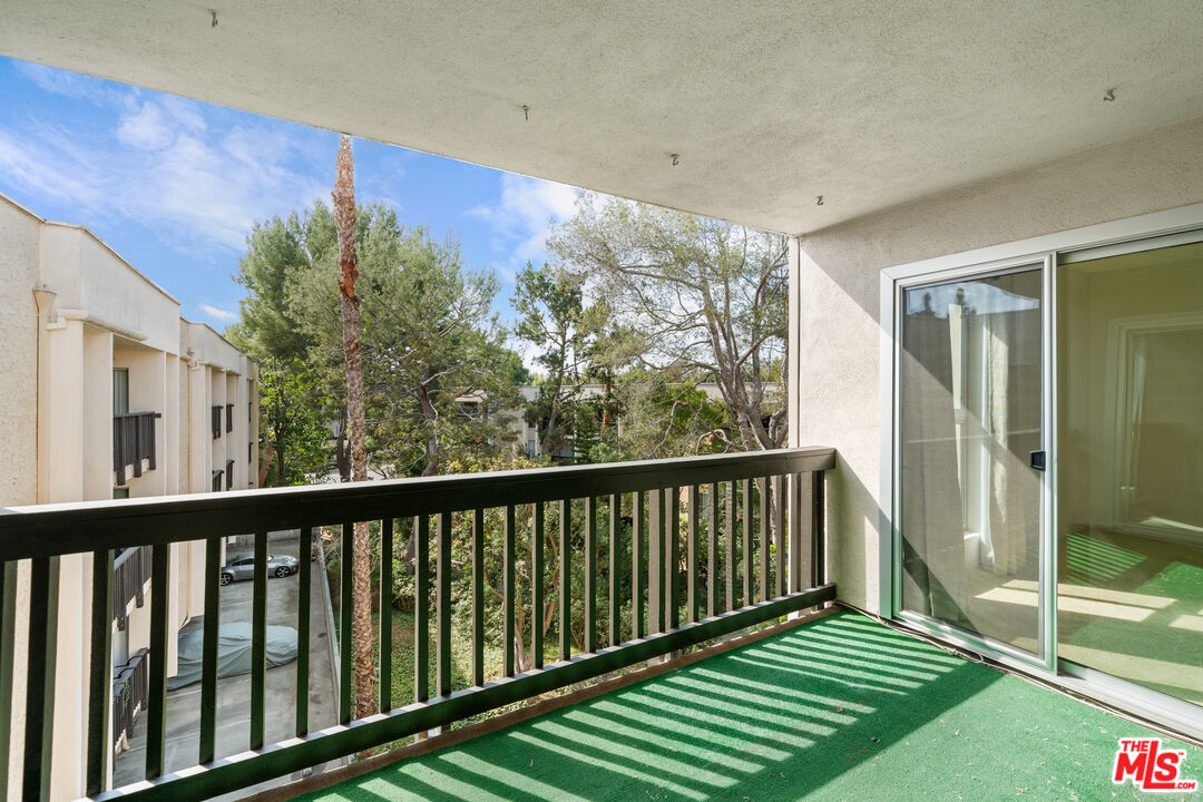 1302 Raintree Cir