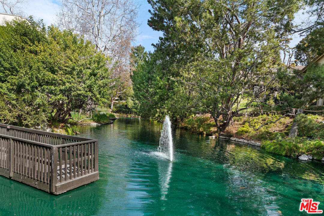 1302 Raintree Cir