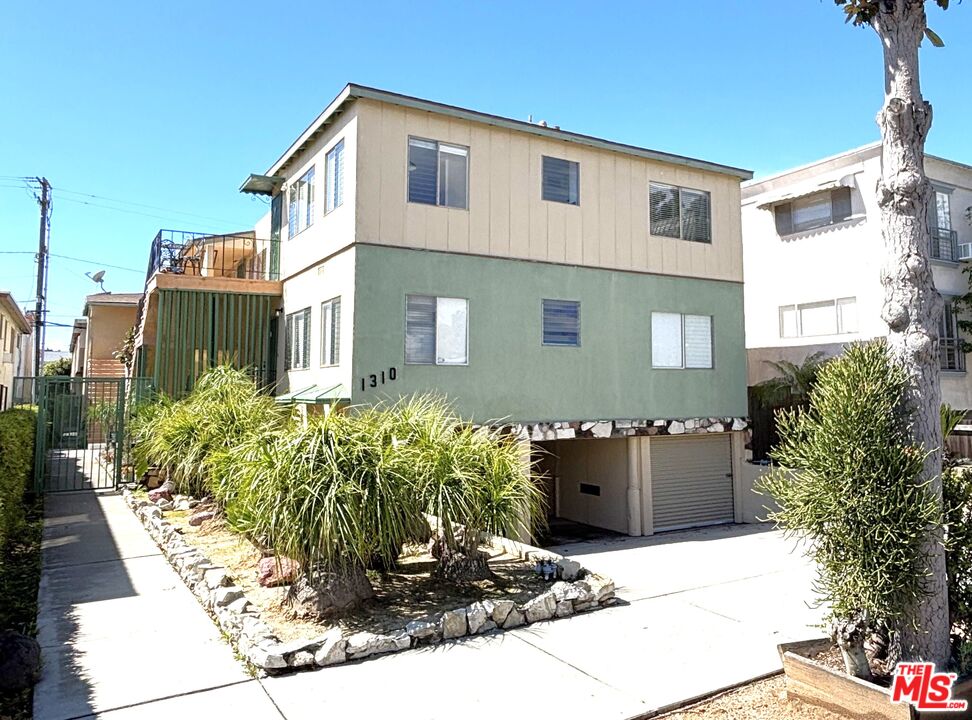 1310 10th St