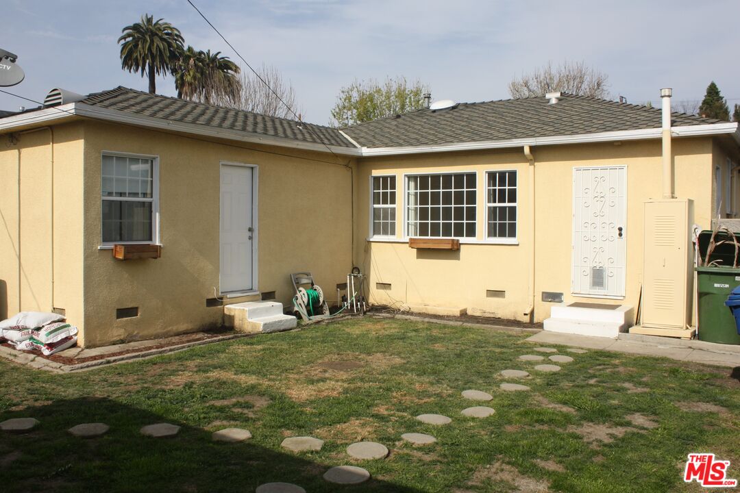 2561 Tilden Ave