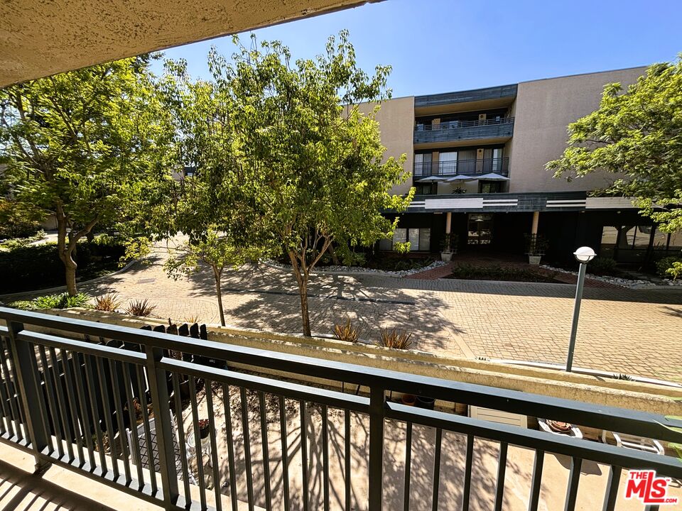 4589 Via Marisol Unit: 257