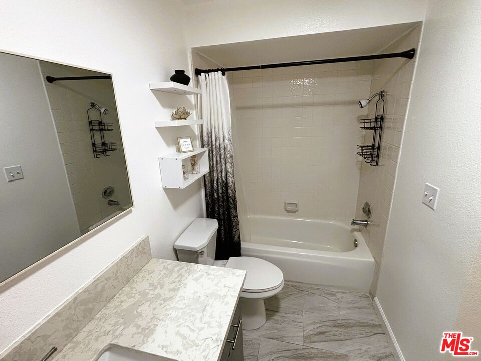 4589 Via Marisol Unit: 257