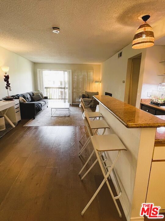 8314 Raintree Cir