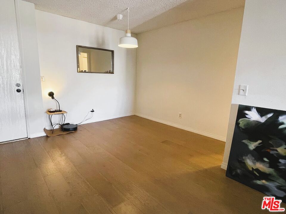 8314 Raintree Cir