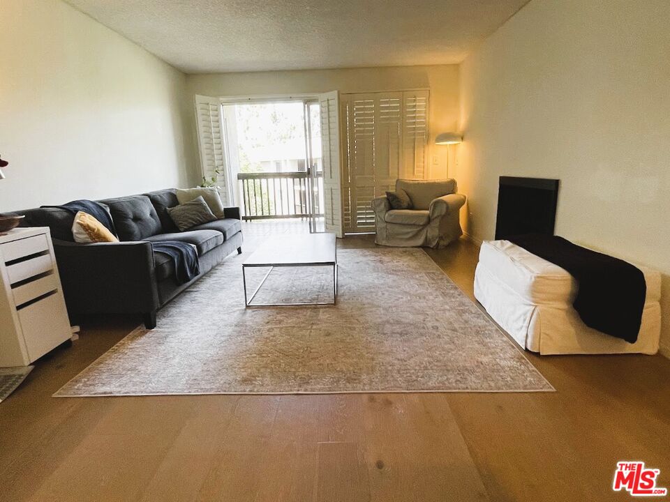 8314 Raintree Cir