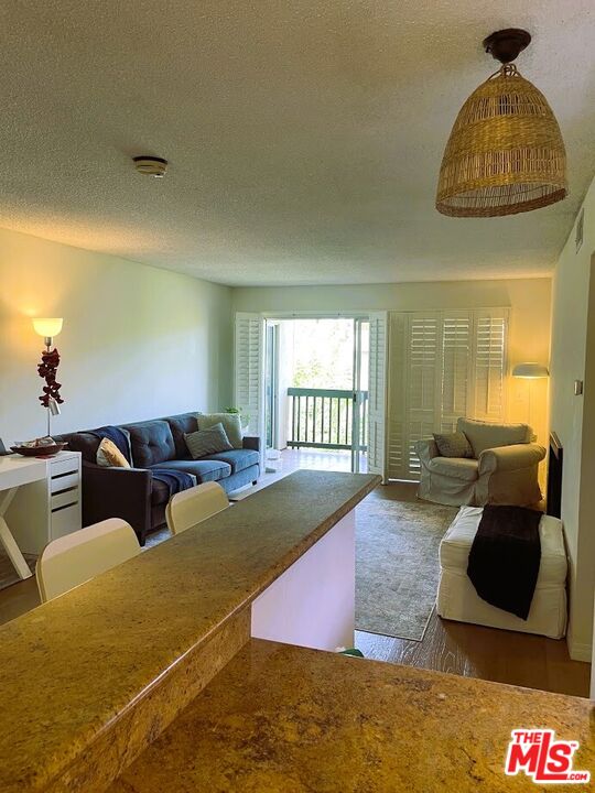 8314 Raintree Cir