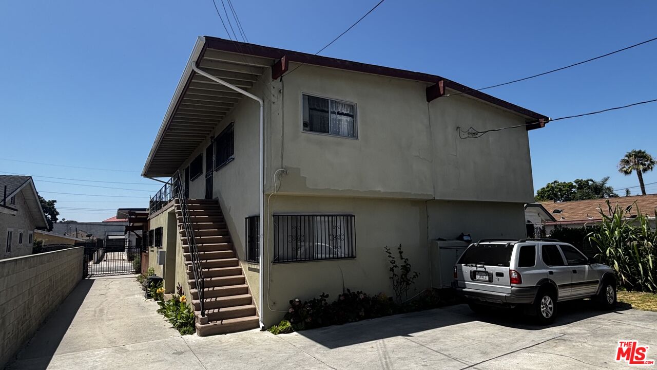 309 W Buckthorn St Unit: 1