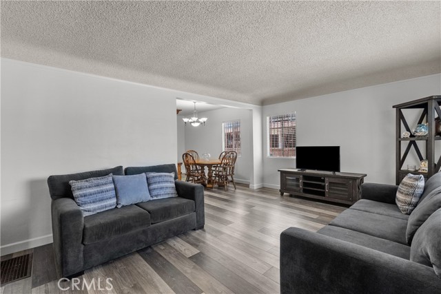11412 Freeman AVE