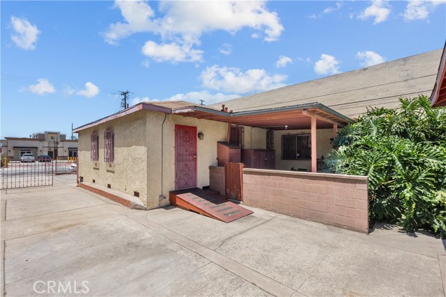 11412 Freeman AVE