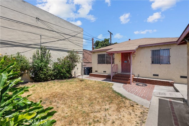 11412 Freeman AVE