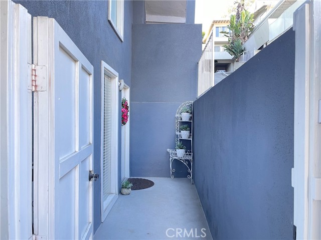 11627 Chenault ST Unit: 1