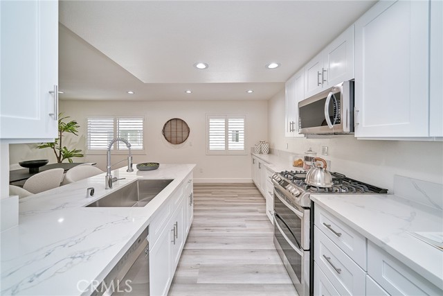4340 Glencoe AVE Unit: 4