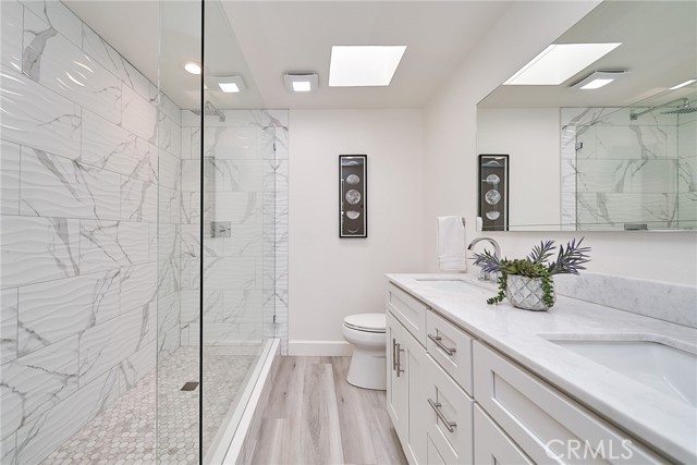 4340 Glencoe AVE Unit: 4