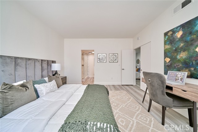 4340 Glencoe AVE Unit: 4