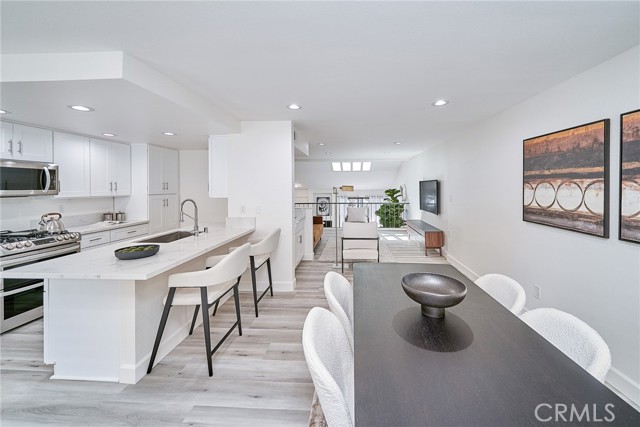4340 Glencoe AVE Unit: 4