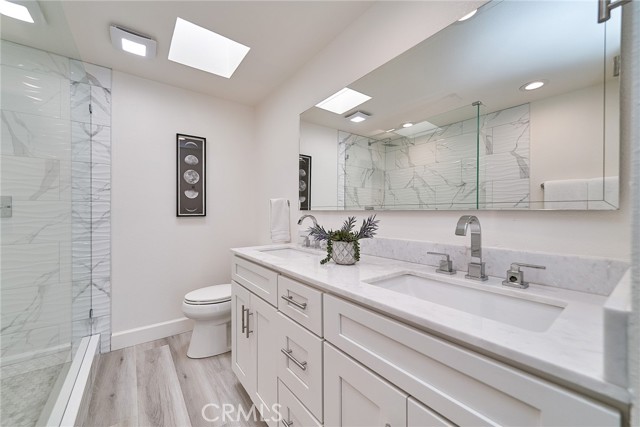 4340 Glencoe AVE Unit: 4