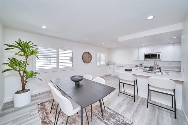 4340 Glencoe AVE Unit: 4