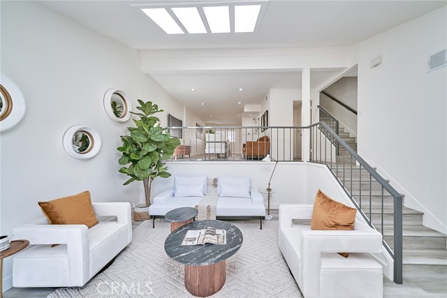 4340 Glencoe AVE Unit: 4