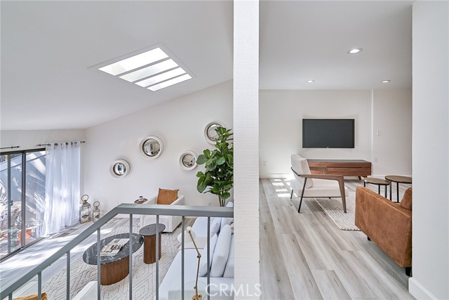 4340 Glencoe AVE Unit: 4