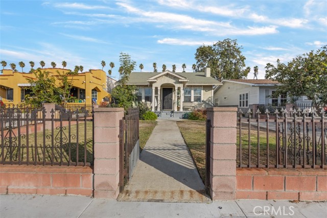 4504 Arlington AVE