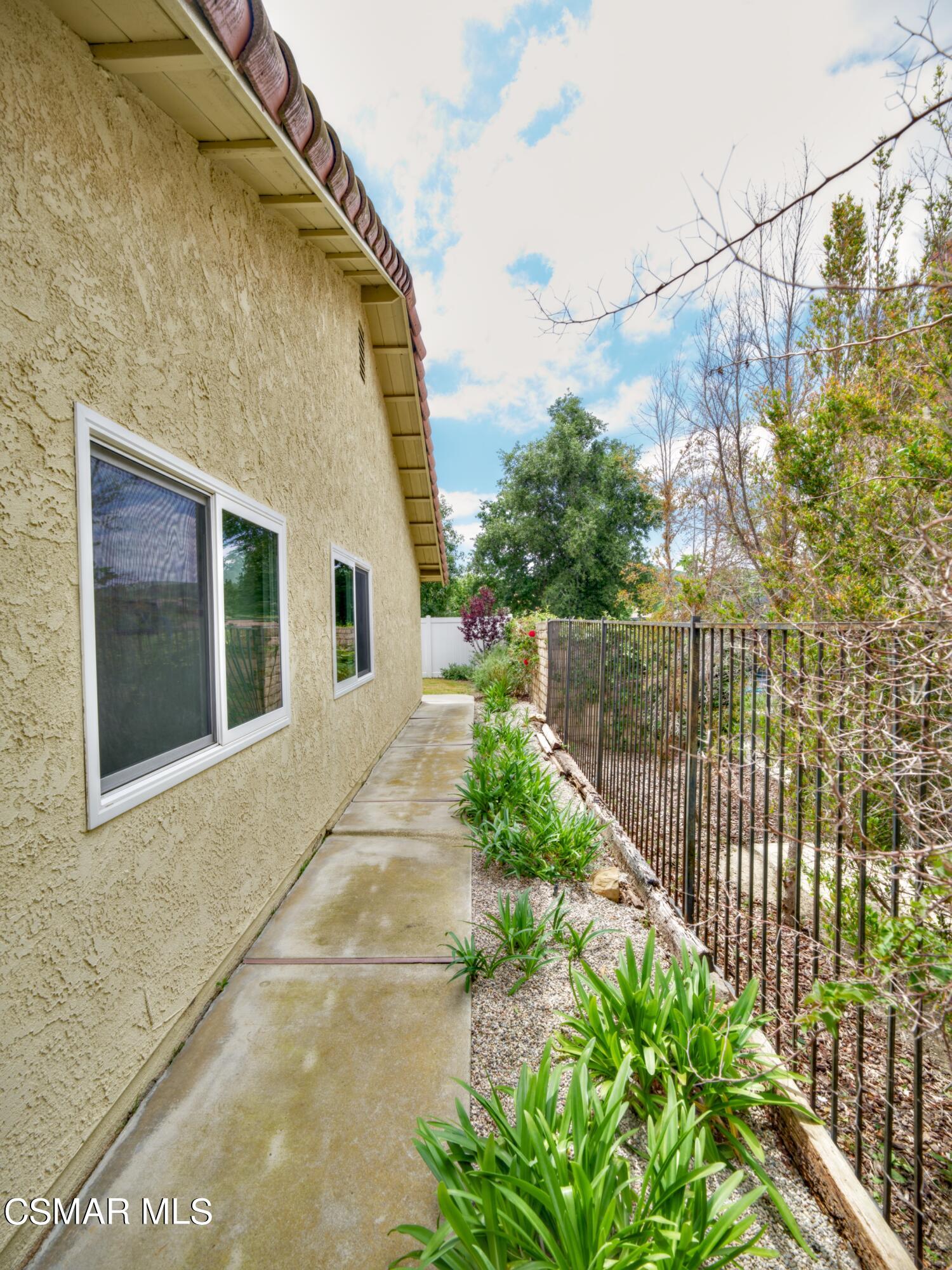 5809 Calmfield Avenue