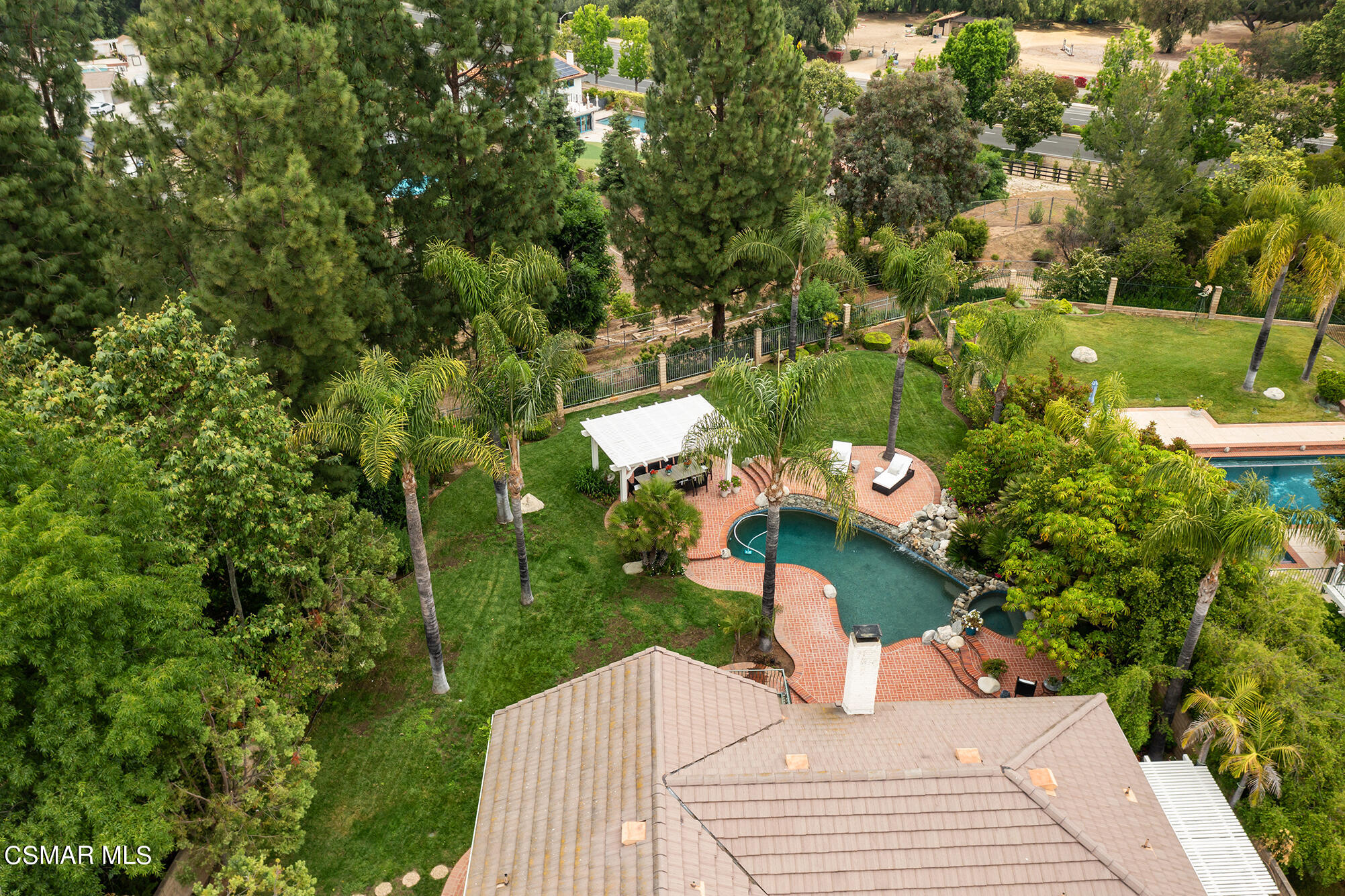 725 Bluegrass Street