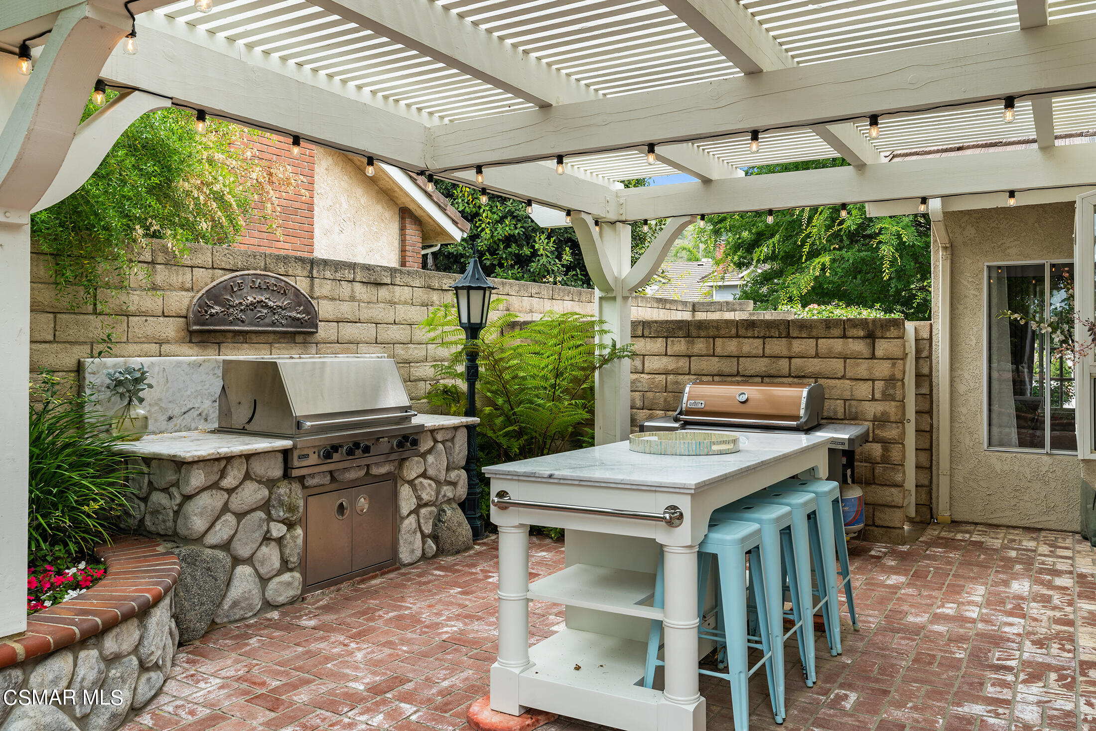 725 Bluegrass Street