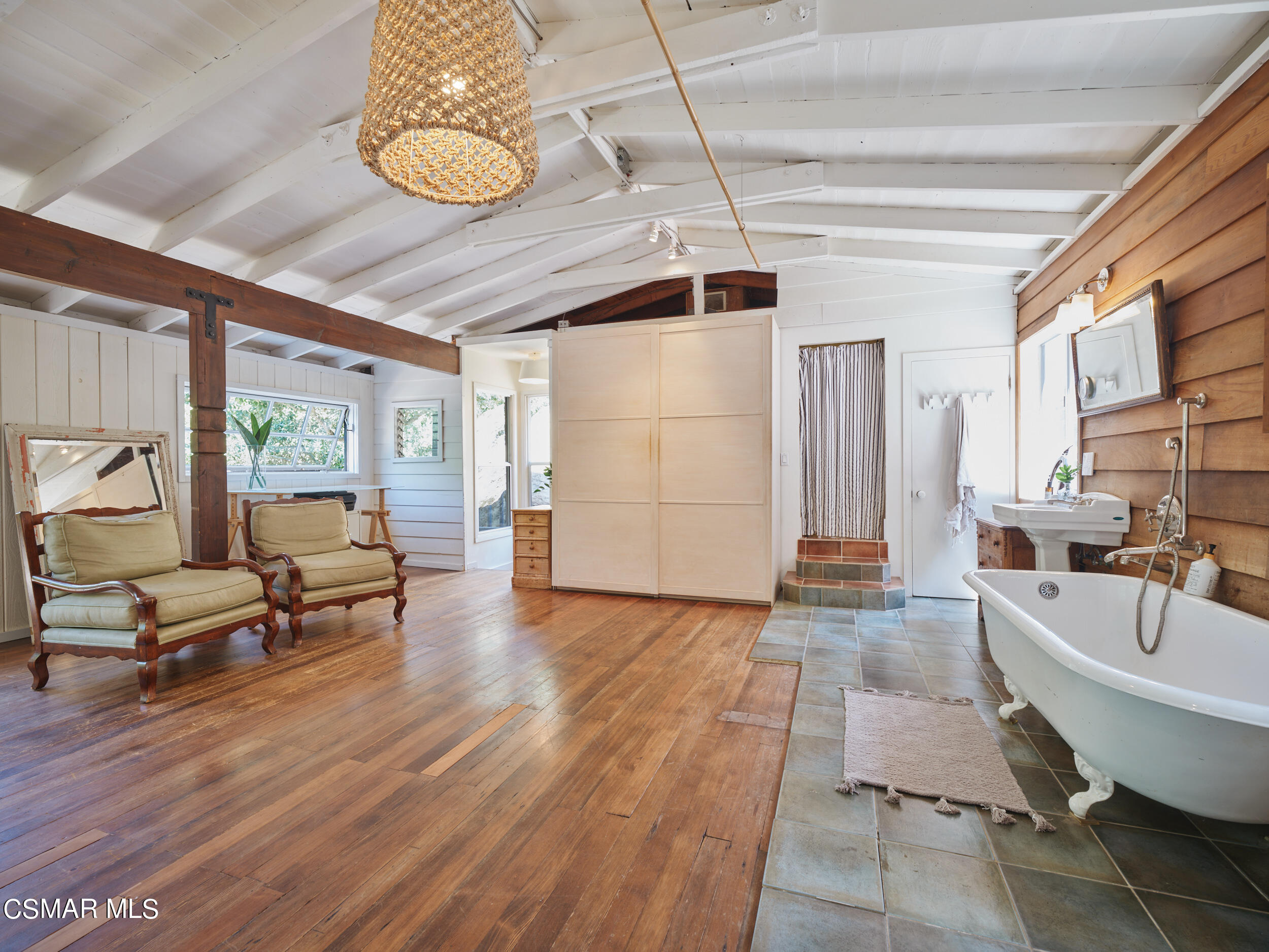 19833 Observation Drive