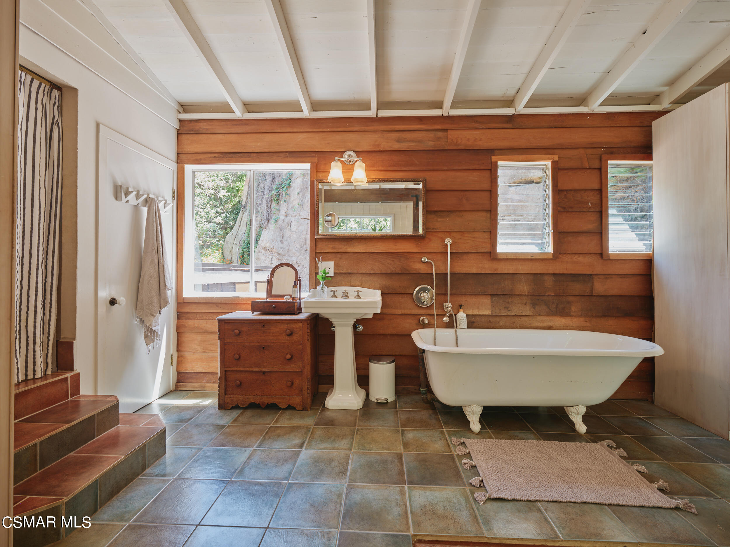 19833 Observation Drive