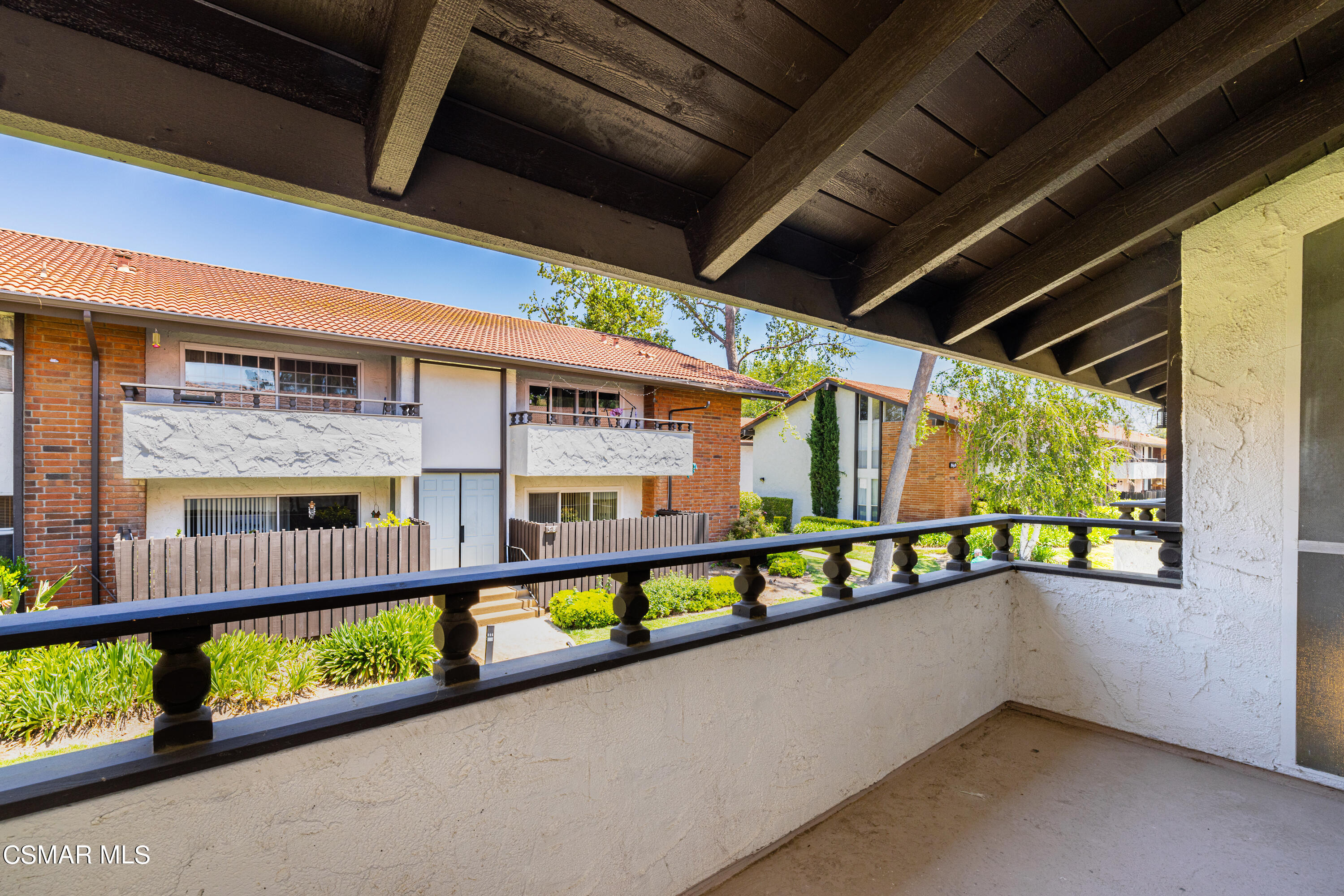 31535 Lindero Canyon Road, 11