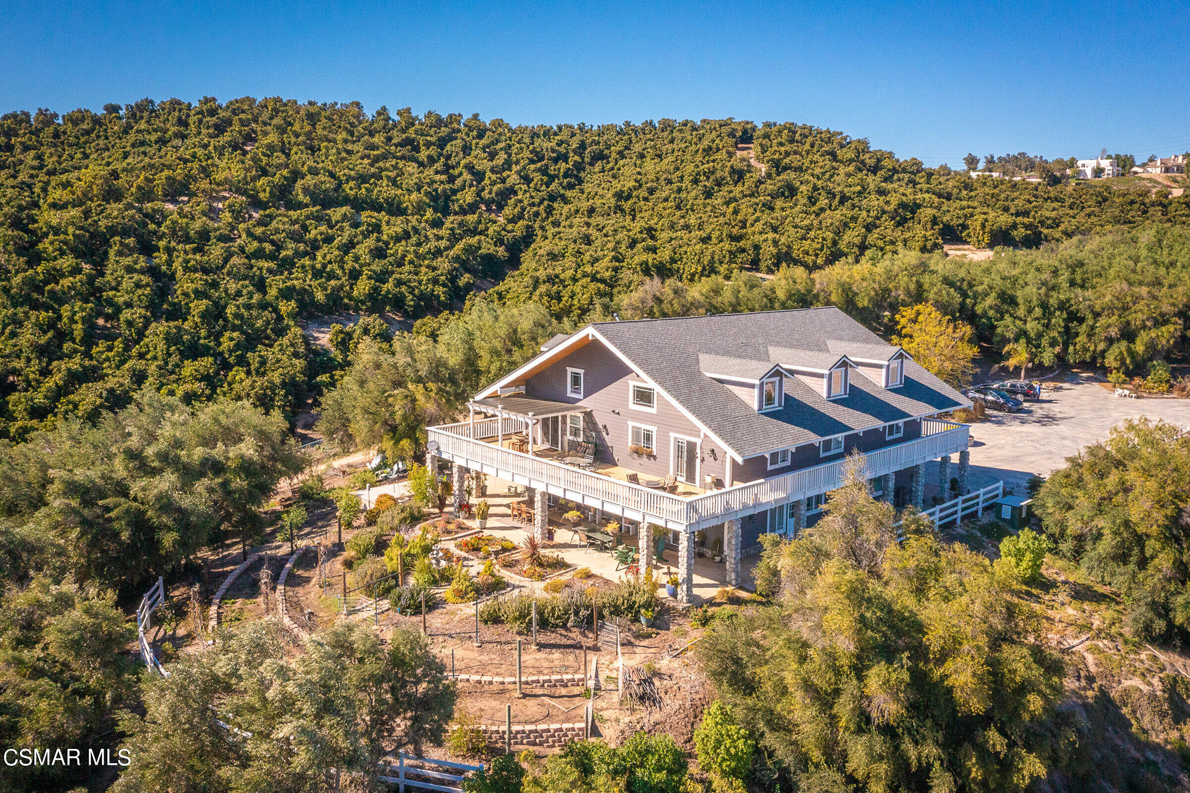 8451 Roseland Avenue