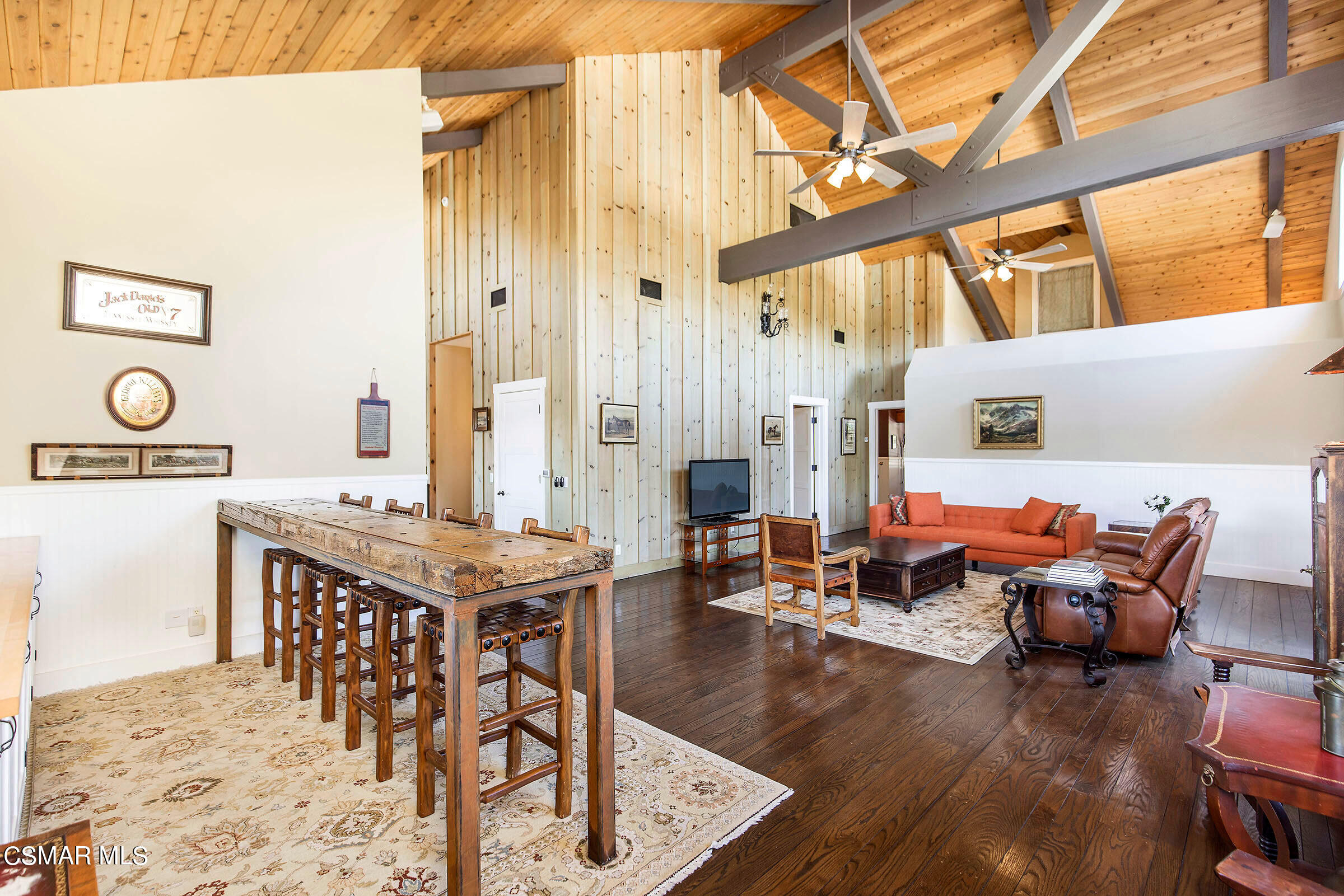 8451 Roseland Avenue