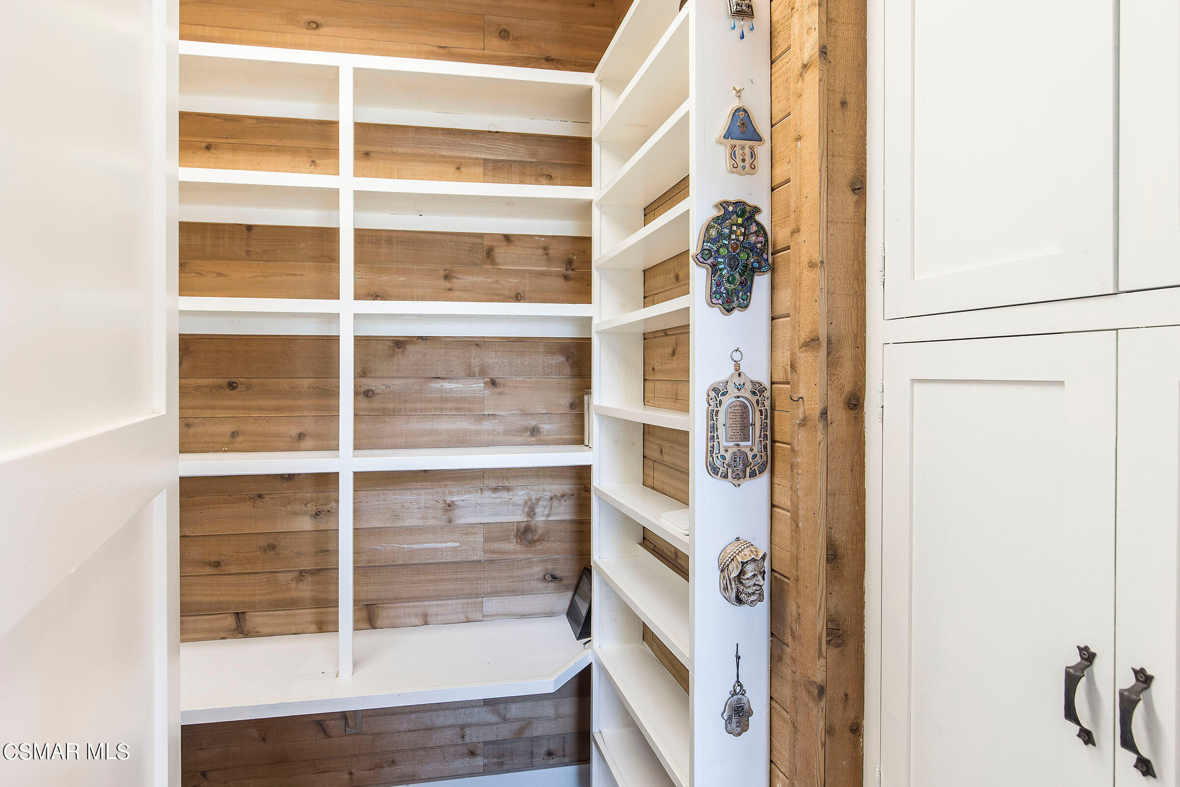 8451 Roseland Avenue