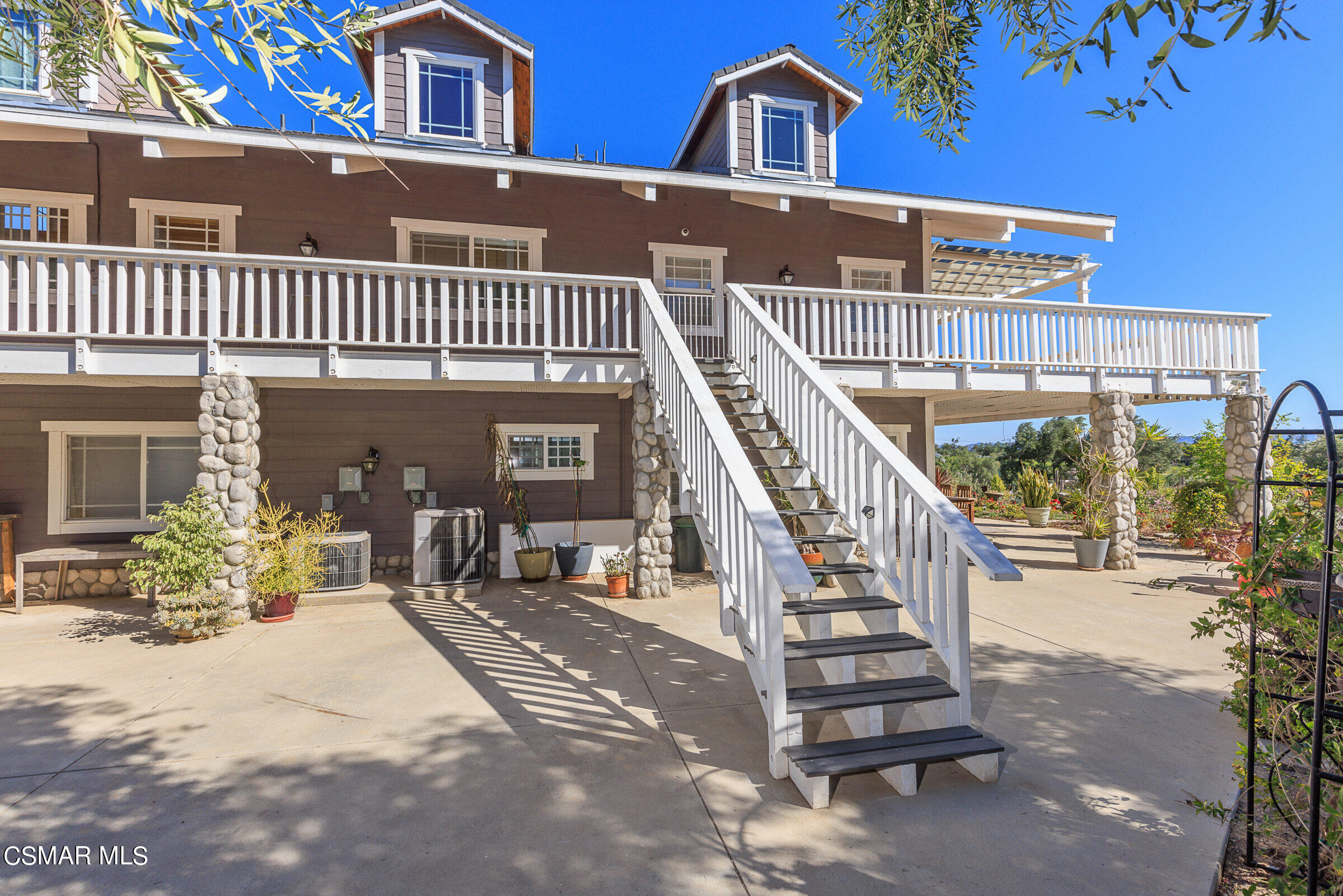 8451 Roseland Avenue