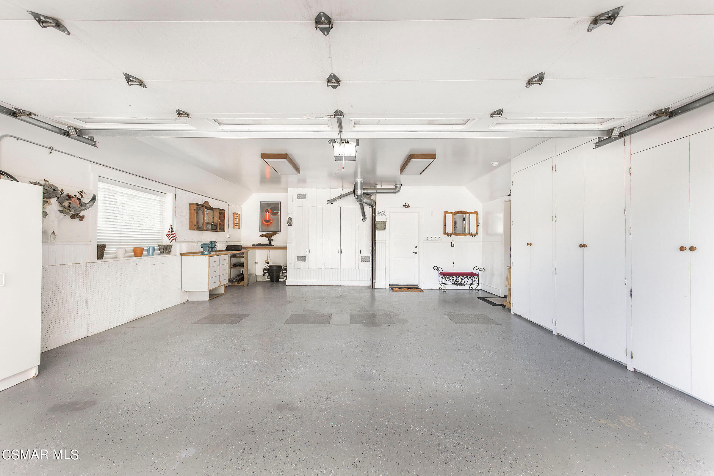 8451 Roseland Avenue