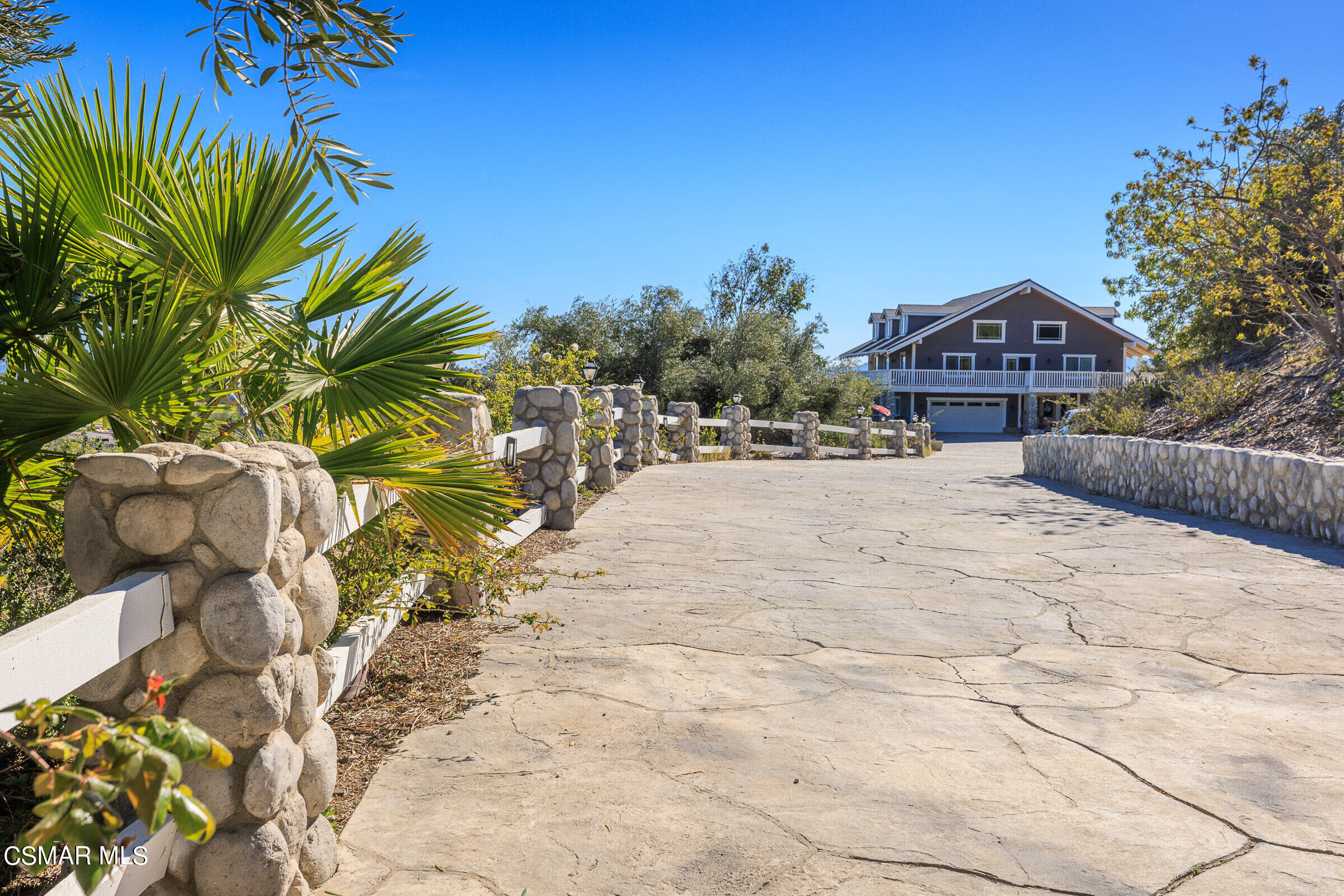 8451 Roseland Avenue