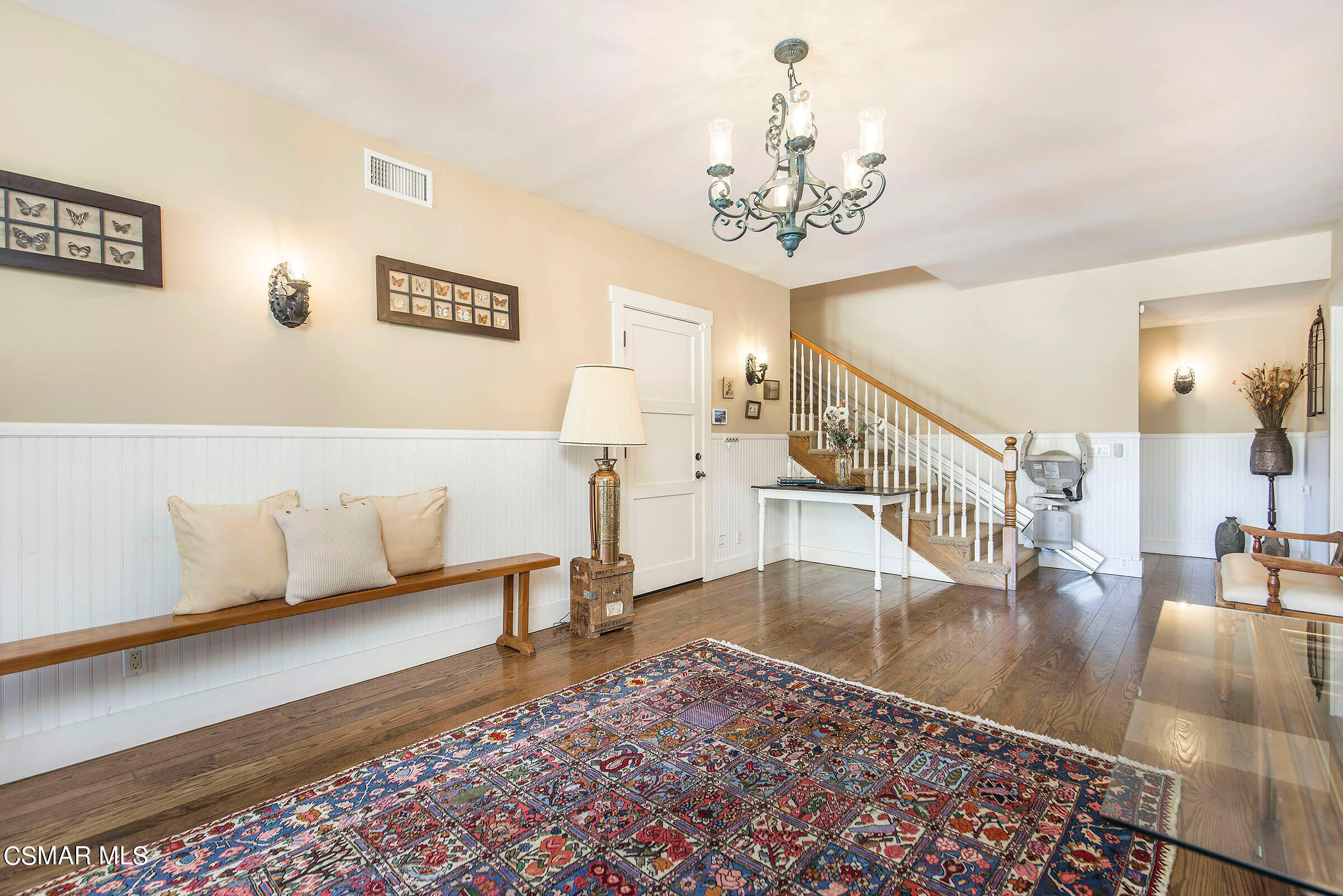 8451 Roseland Avenue