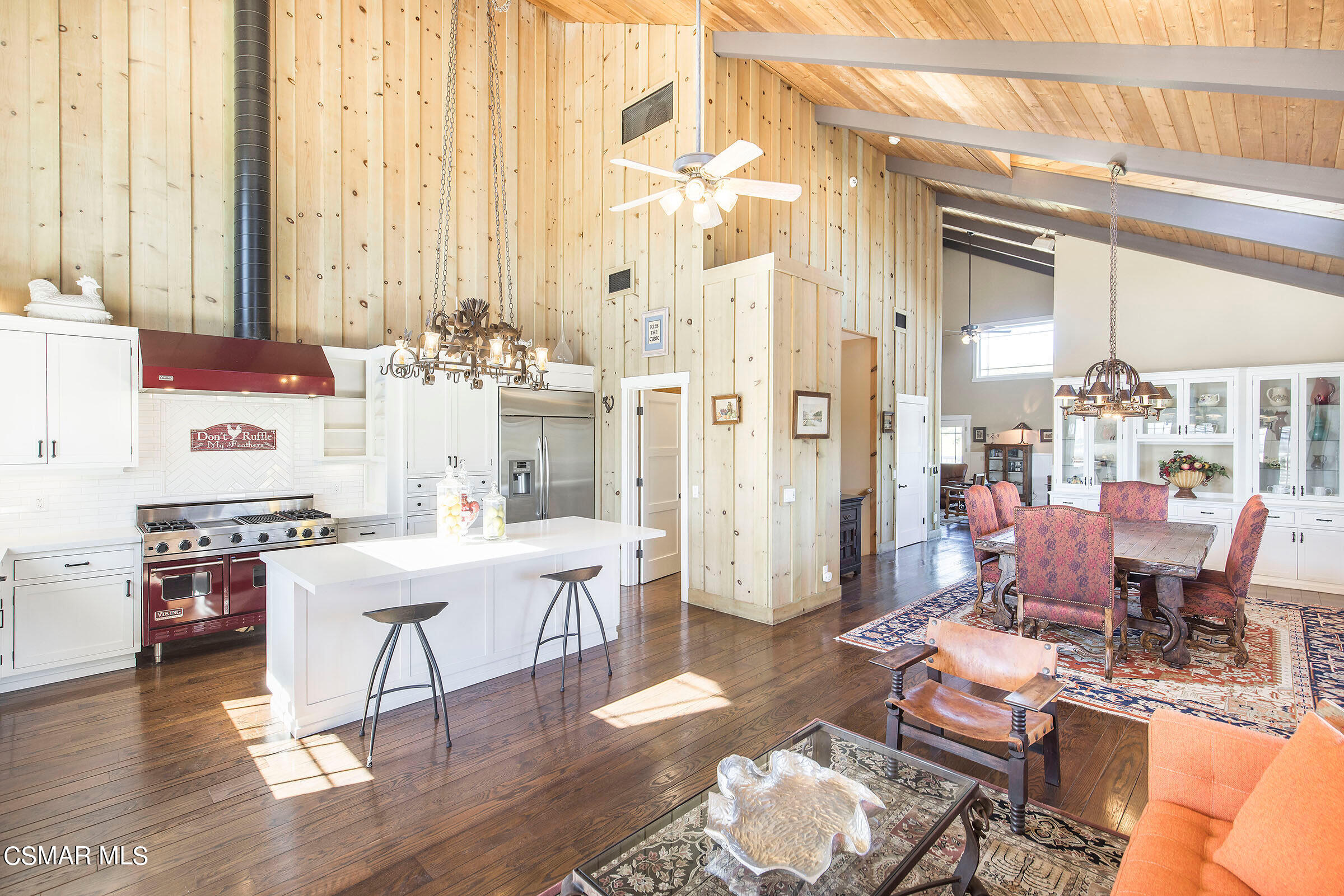 8451 Roseland Avenue