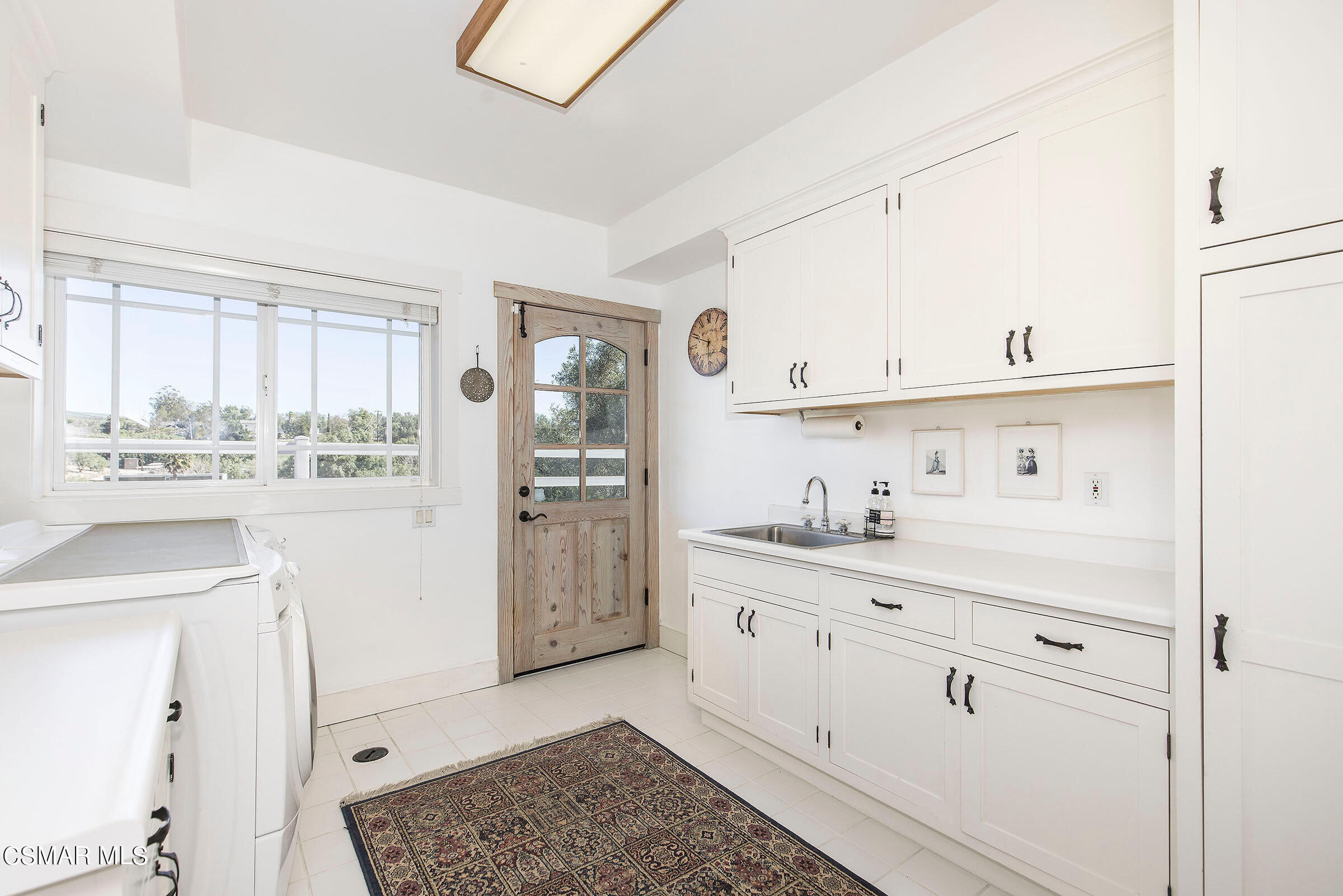 8451 Roseland Avenue