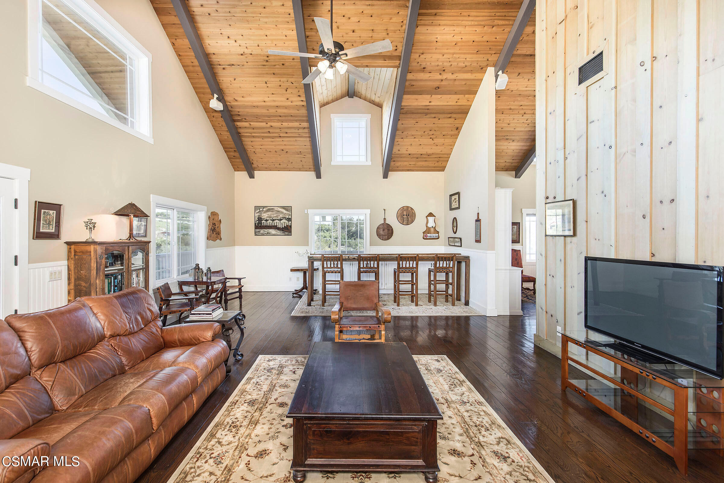 8451 Roseland Avenue