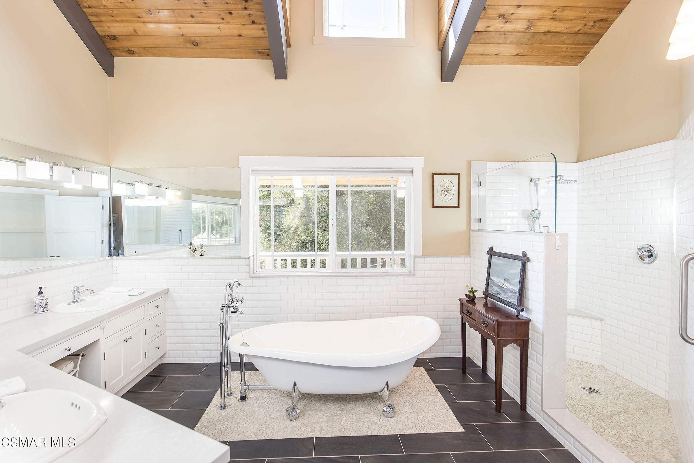 8451 Roseland Avenue