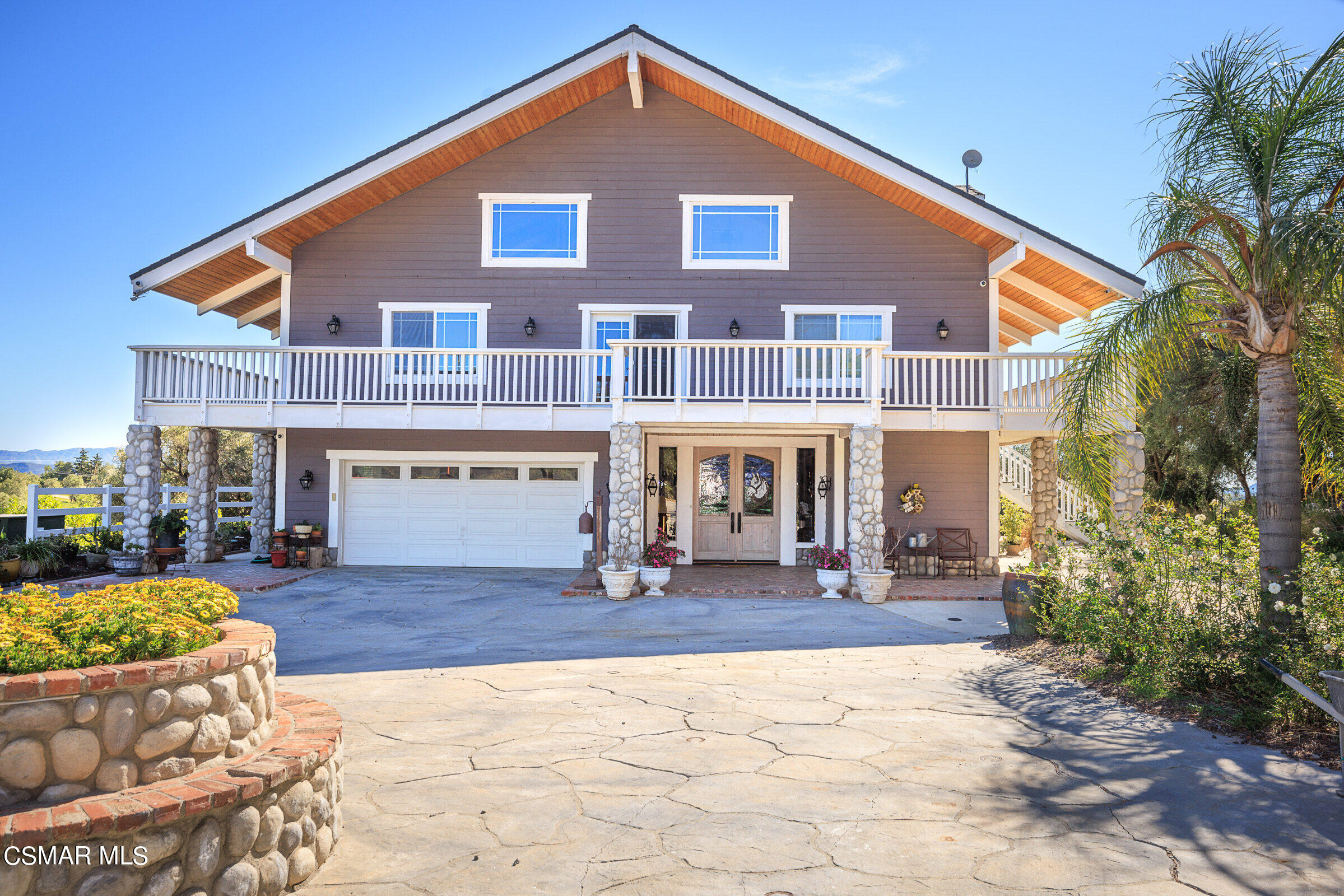 8451 Roseland Avenue