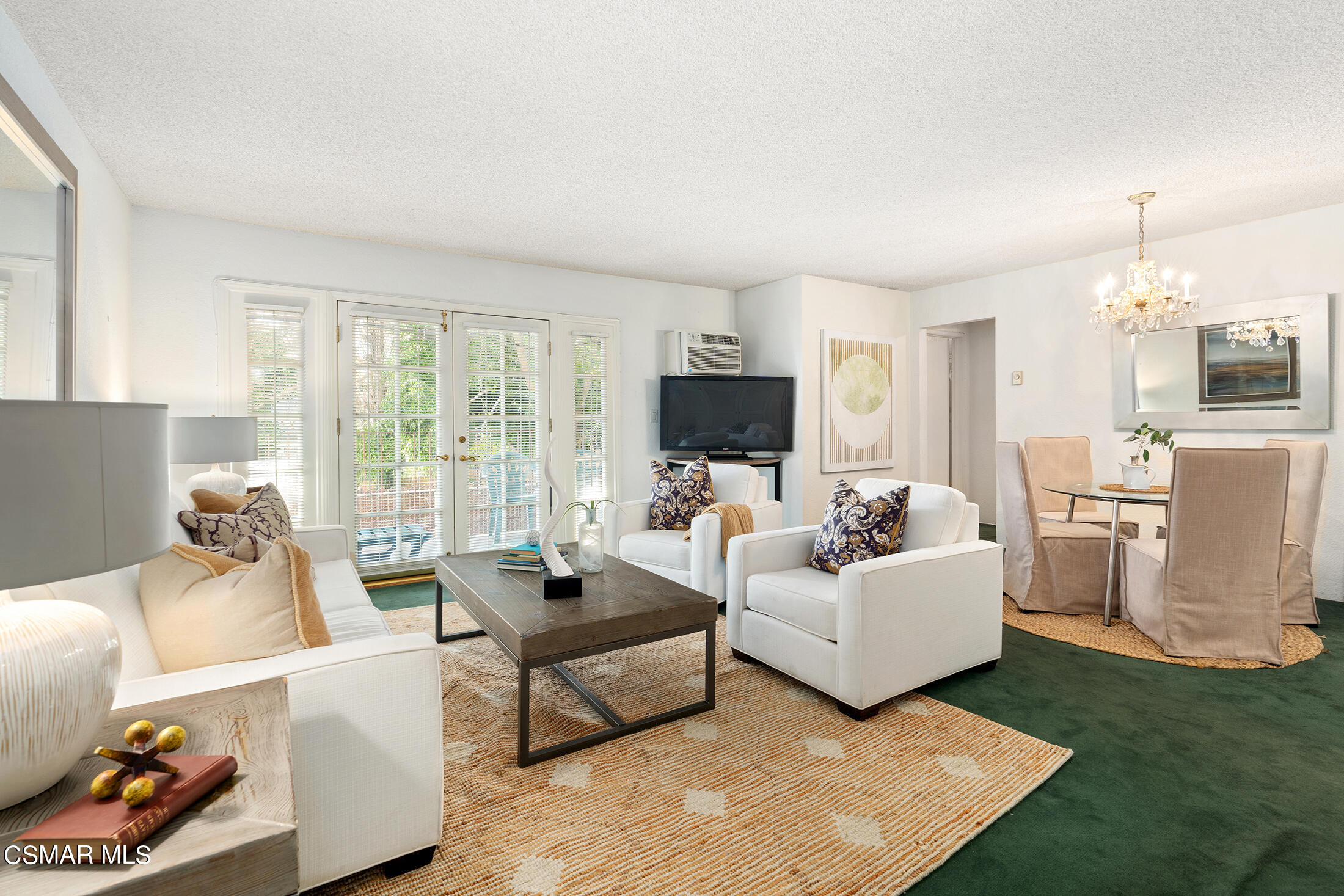 837 N West Knoll Drive, 117