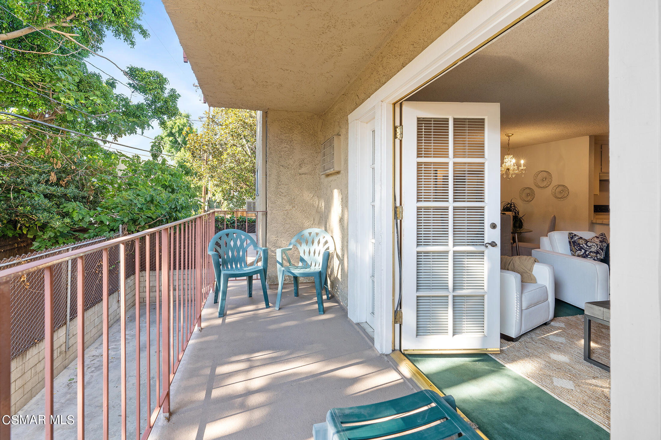 837 N West Knoll Drive, 117