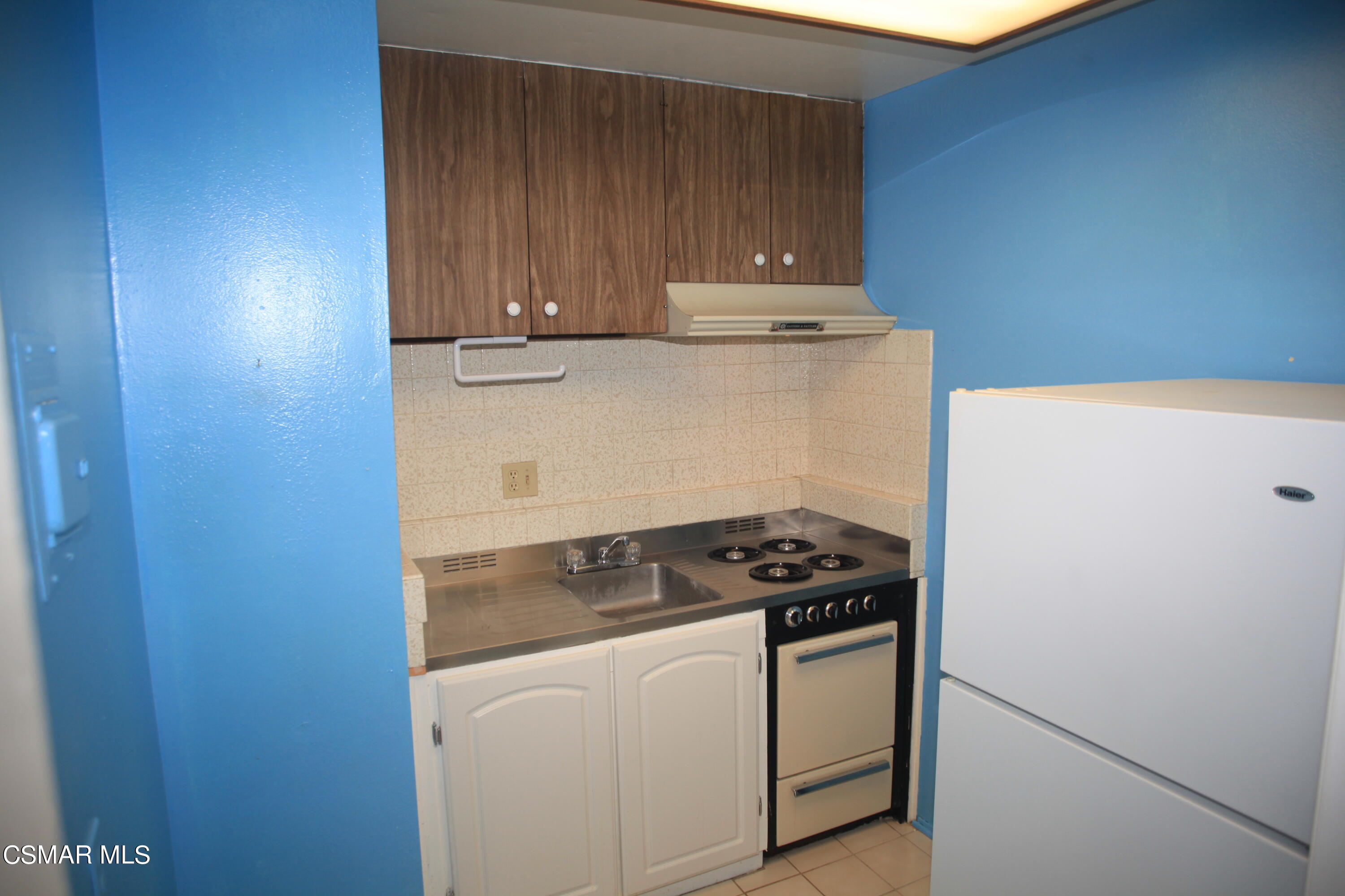 31567 Lindero Canyon Road, 1