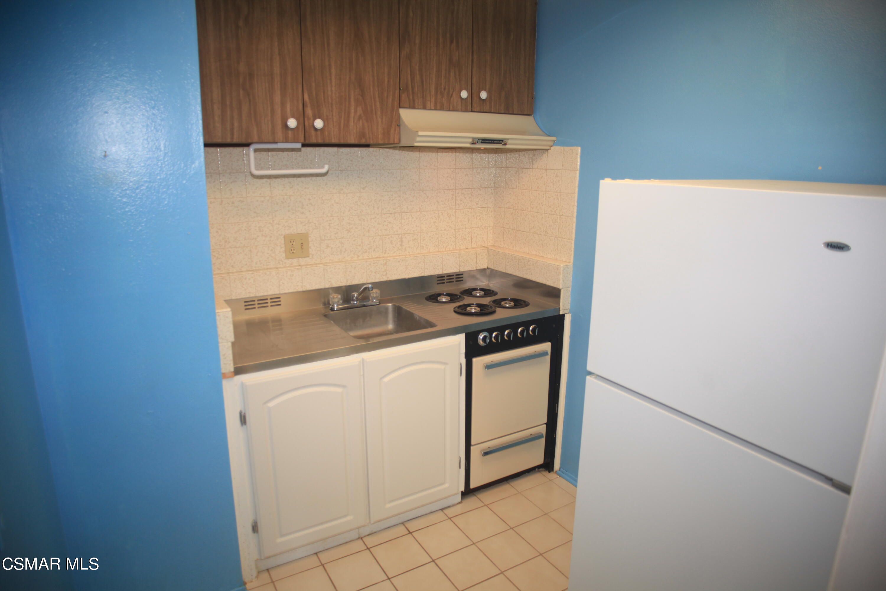 31567 Lindero Canyon Road, 1