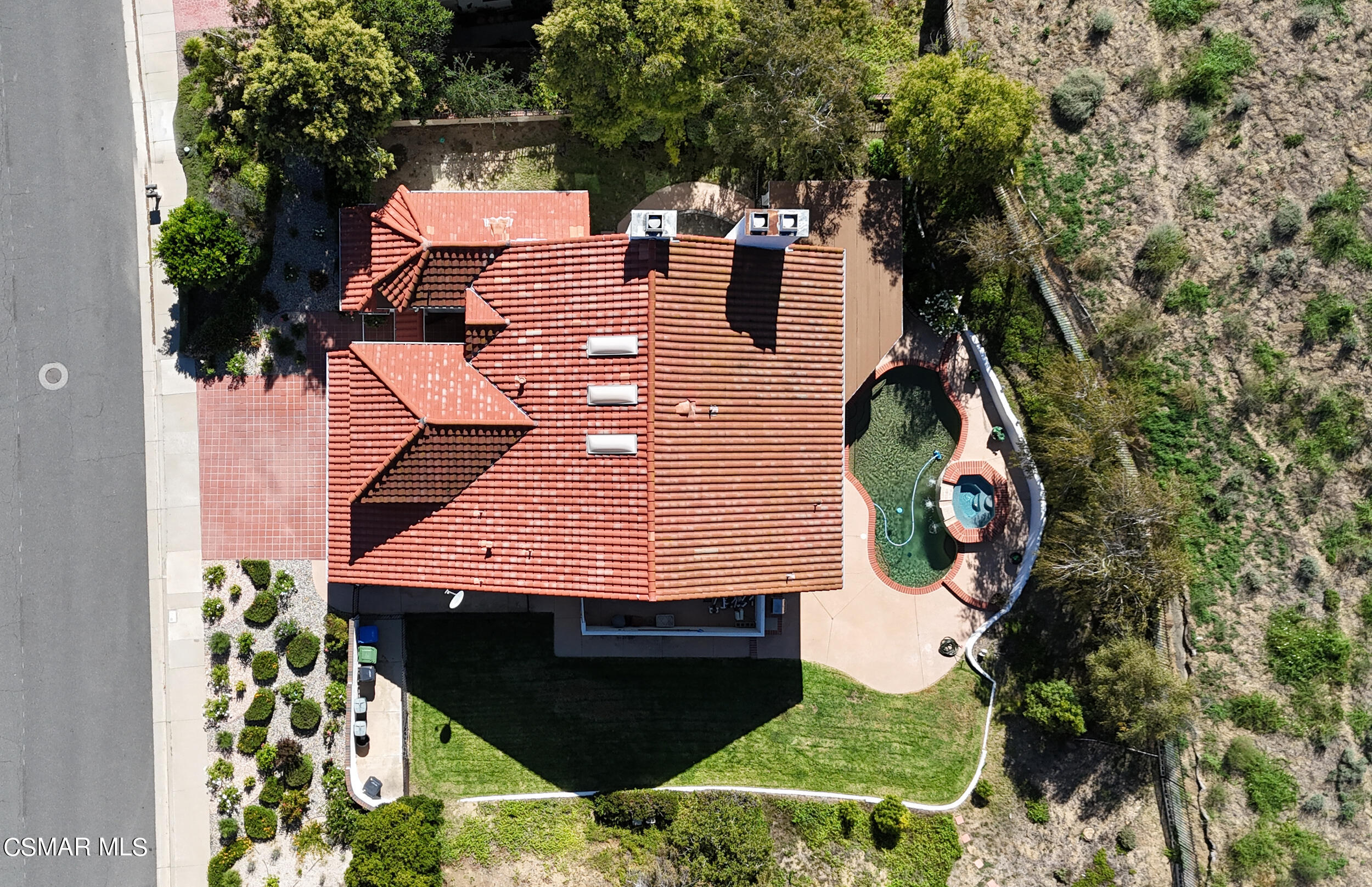 6067 Lake Lindero Drive