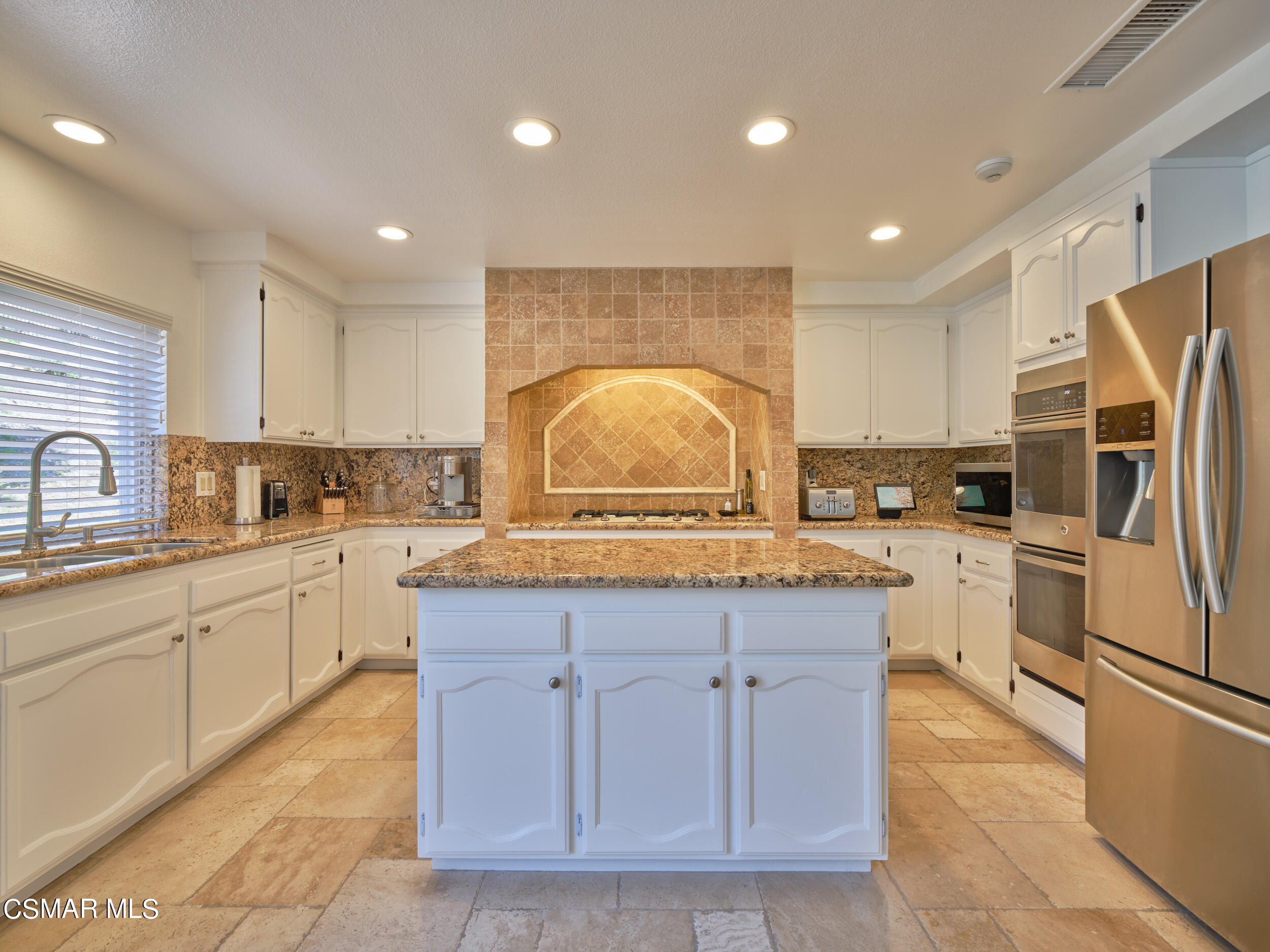 6067 Lake Lindero Drive