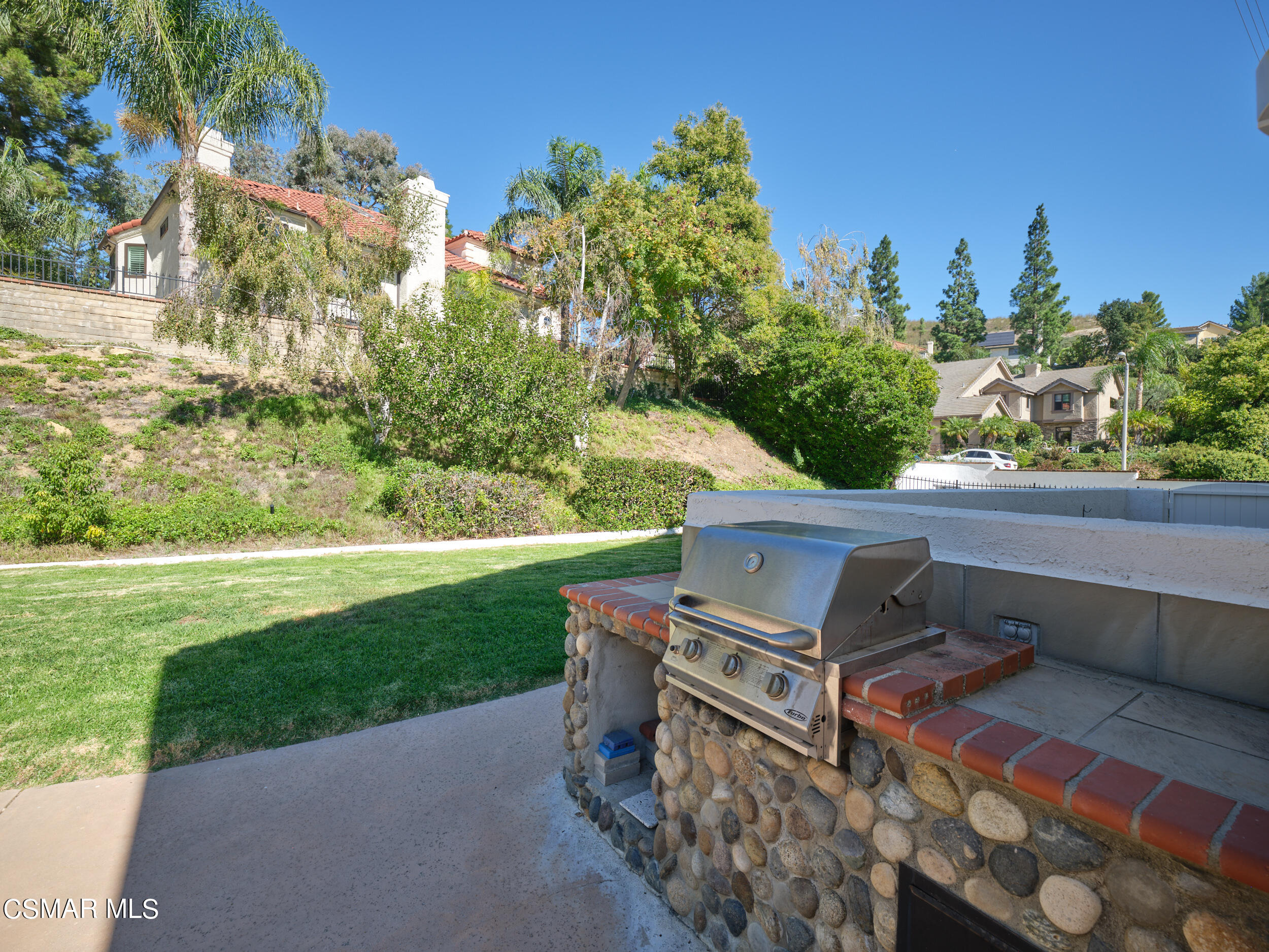 6067 Lake Lindero Drive